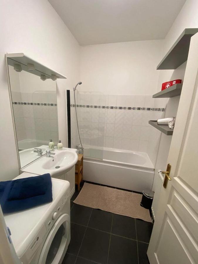 Le Carnot Appartement Avec 2 Chambres Separes Et Parking Privatif Et Securise Arras Exterior foto