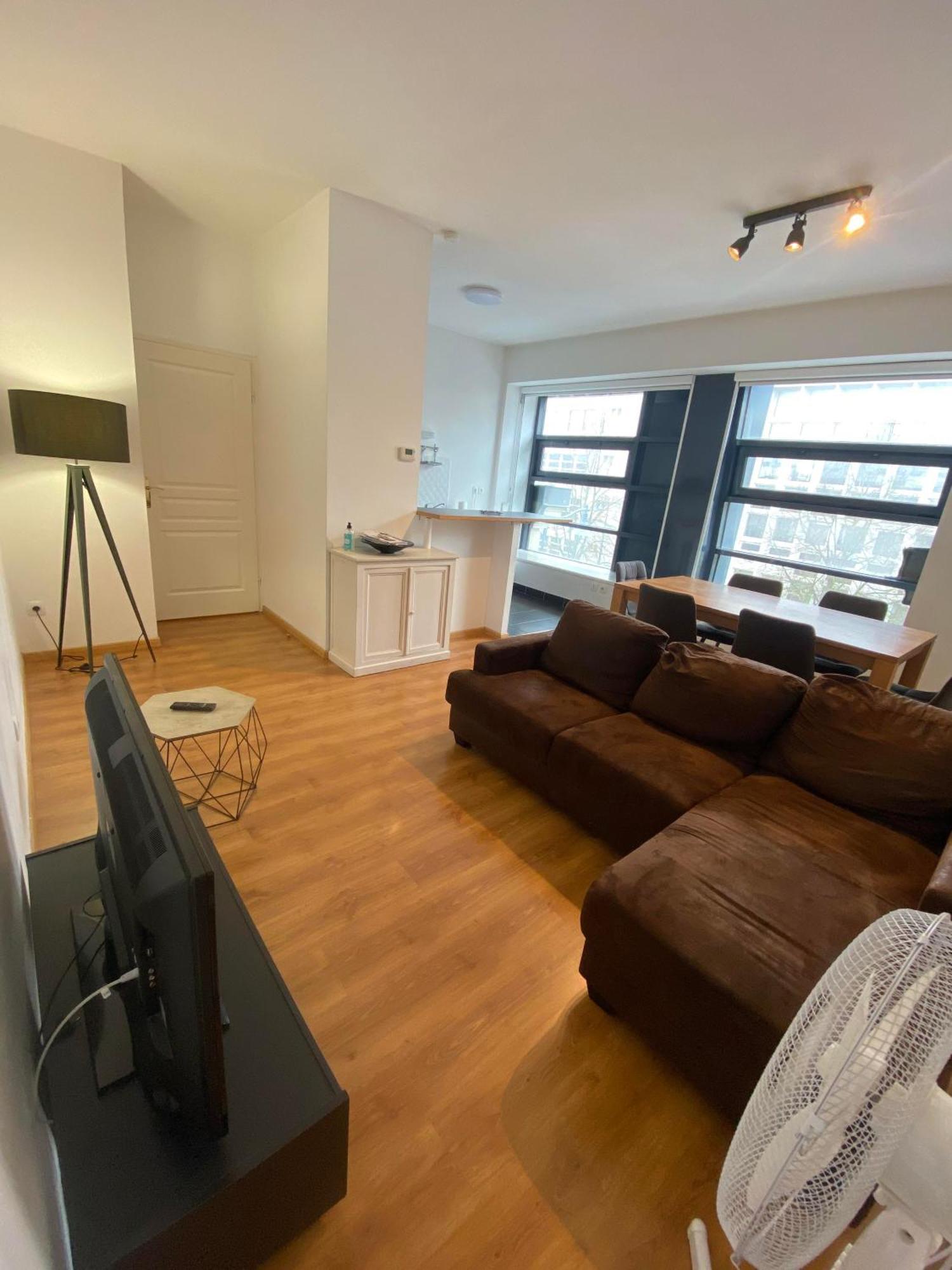 Le Carnot Appartement Avec 2 Chambres Separes Et Parking Privatif Et Securise Arras Exterior foto